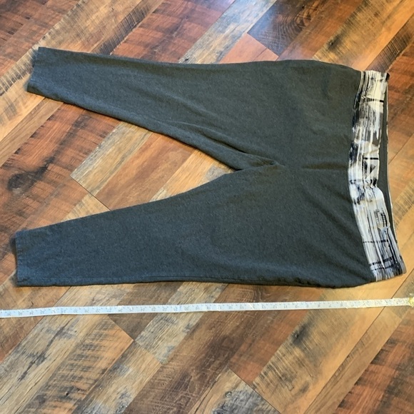 Simply Emma grey 2x stretchy pants in box 17 - Picture 3 of 7